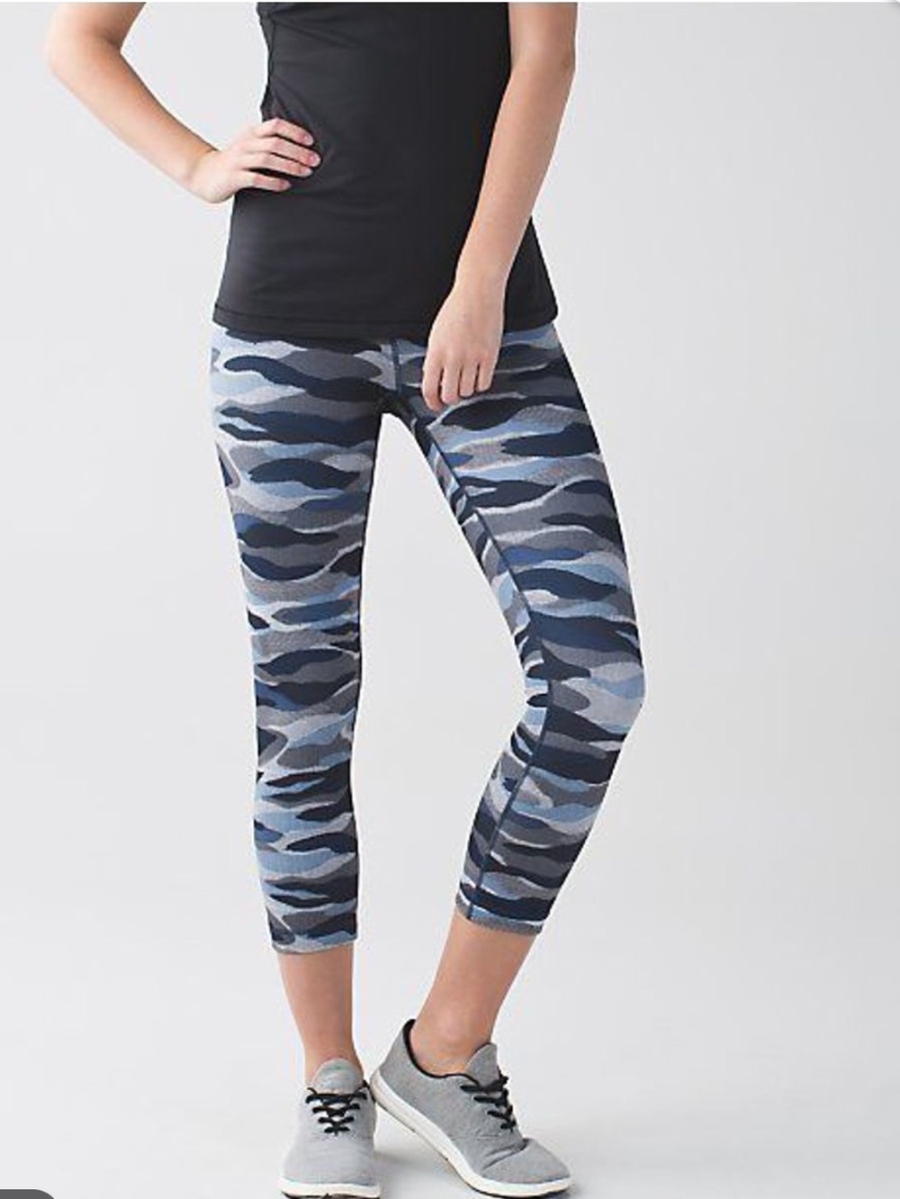 lululemon athletica Wunder Under Crop lll Legging Mini Coast Camo Deep Navy Mult